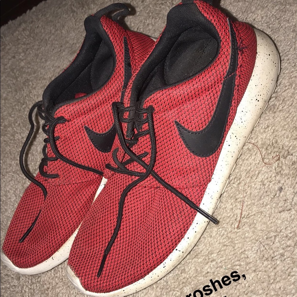 Nike roshe size Women’s 8